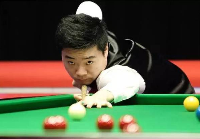 港明星足球 港明星足球